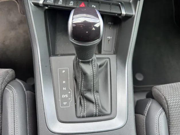 Audi Q3 35 TFSI S line Attraction S-tronic