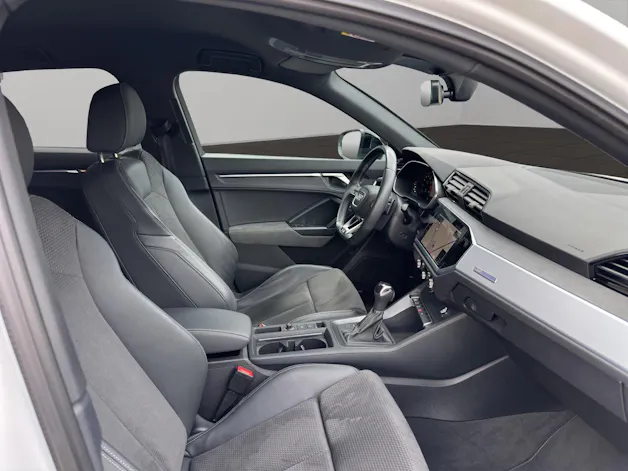 Audi Q3 35 TFSI S line Attraction S-tronic