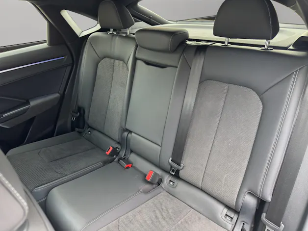 Audi Q3 35 TFSI S line Attraction S-tronic