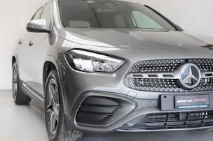 Mercedes-Benz GLA 200 7G-DCT