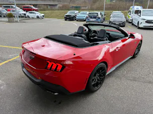 Ford Mustang Convertible 5.0 V8 GT Automat