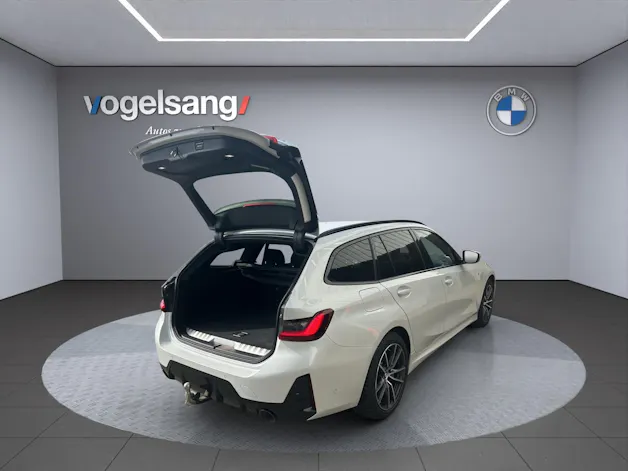 BMW 330e x DriveTouring Steptronic M Sport Pro