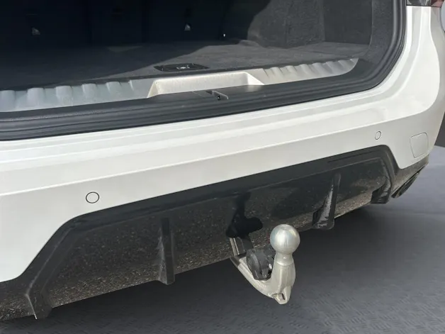 BMW 330e x DriveTouring Steptronic M Sport Pro