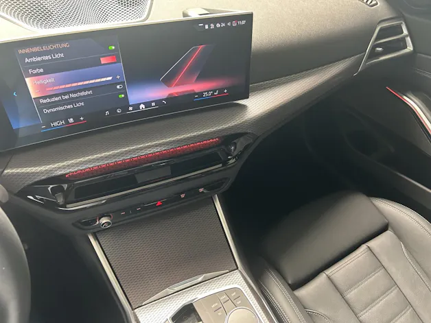 BMW 330e x DriveTouring Steptronic M Sport Pro