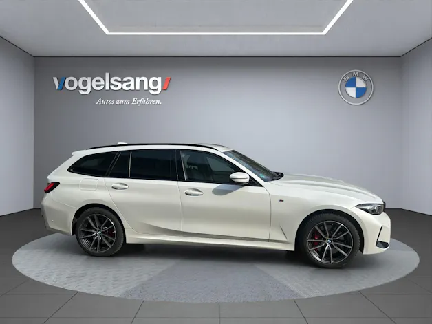 BMW 330e x DriveTouring Steptronic M Sport Pro