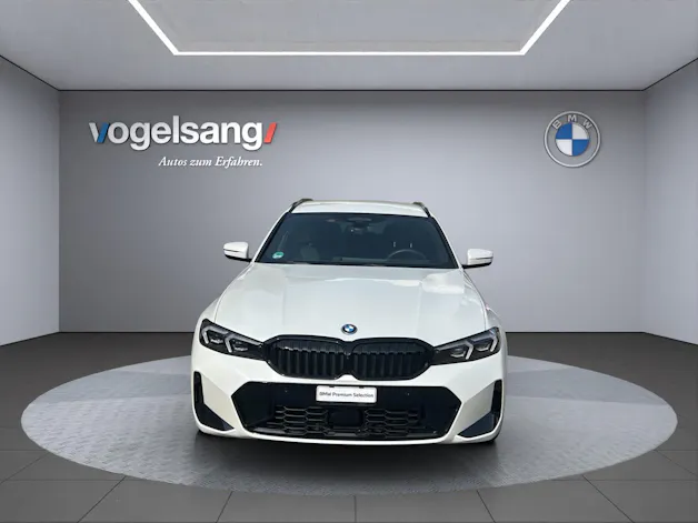 BMW 330e x DriveTouring Steptronic M Sport Pro