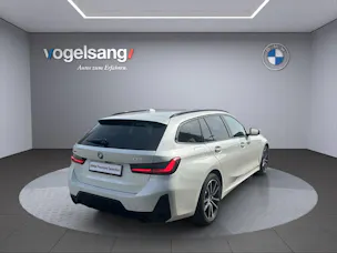 BMW 330e x DriveTouring Steptronic M Sport Pro