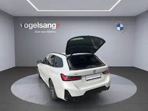 BMW 330e x DriveTouring Steptronic M Sport Pro
