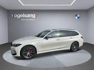 BMW 330e x DriveTouring Steptronic M Sport Pro
