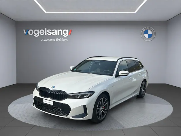 BMW 330e x DriveTouring Steptronic M Sport Pro