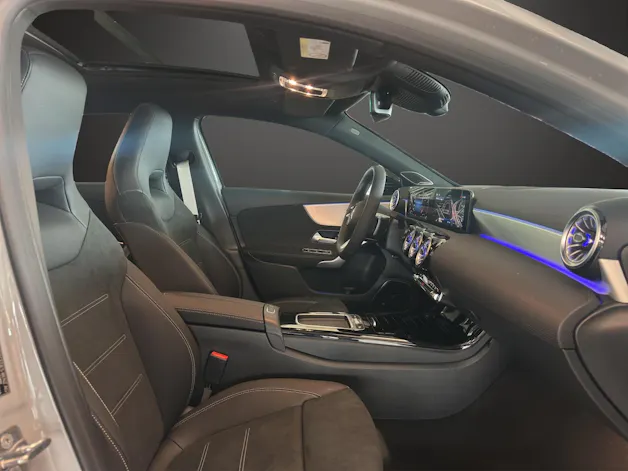 Mercedes-Benz A 250 4Matic 8G-DCT AMG Line