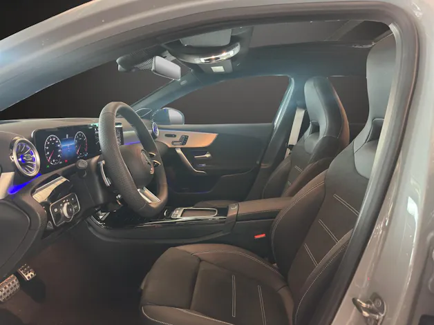 Mercedes-Benz A 250 4Matic 8G-DCT AMG Line