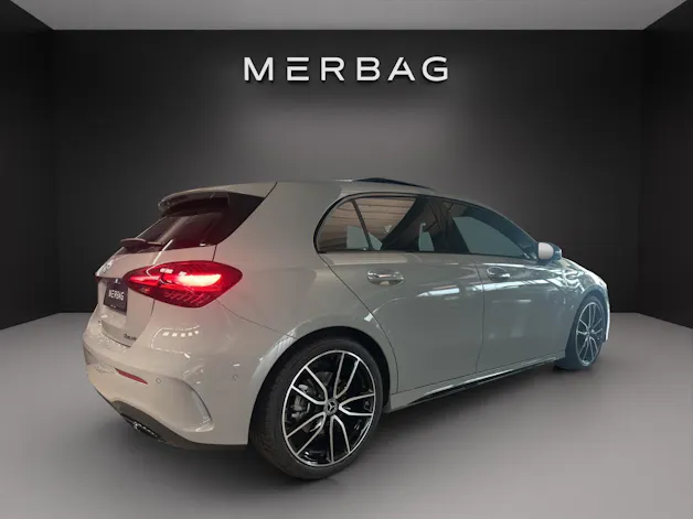 Mercedes-Benz A 250 4Matic 8G-DCT AMG Line