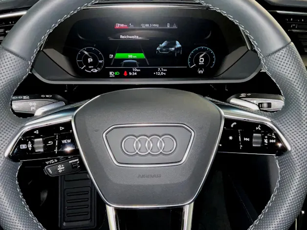 Audi e-tron S Sportback quattro