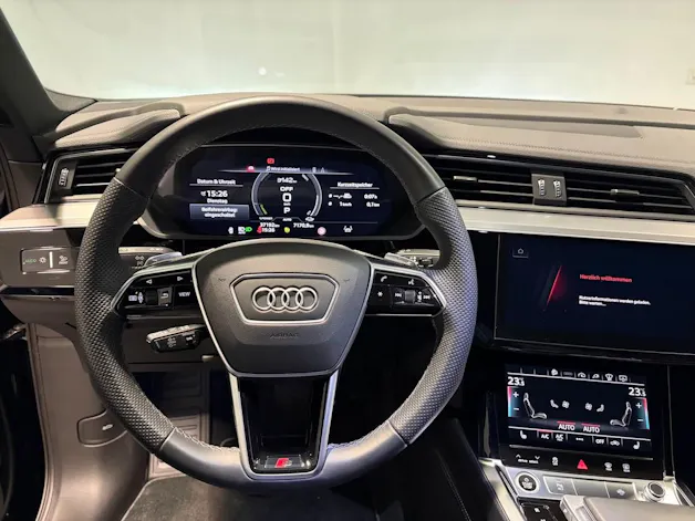 Audi e-tron 55 Sportback S Line Black Edition quattro
