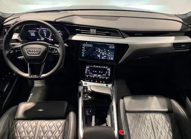 Audi e-tron 55 Sportback S Line Black Edition quattro
