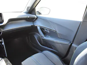 Peugeot 2008 156 e 54 kWh GT