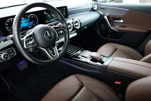 Mercedes-Benz A 220 Progressive 7G-DCT 4Matic