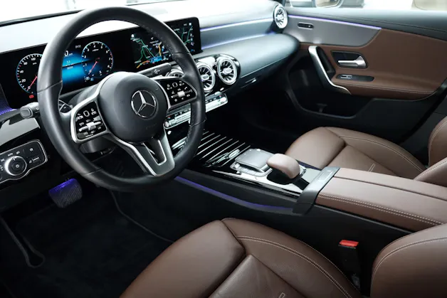 Mercedes-Benz A 220 Progressive 7G-DCT 4Matic