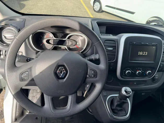 Renault Trafic dCi120 2.0 Bus L1H1