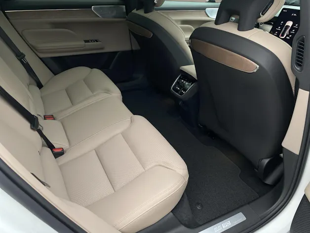 Volvo ES90 Ultra
