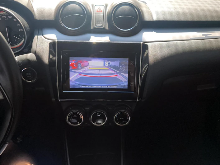 image du véhicule SUZUKI SWIFT