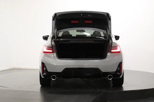 Fahrzeugbild BMW 320d xDrive SAG