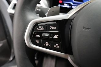 https://vehicle.imgix.net/4236040/52bfdea8-c8c7-43a9-8363-26addfdef778.JPG