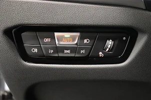 Fahrzeugbild BMW 320d xDrive SAG