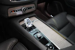 Volvo XC90 2.0 T8 TE XCLUSIVE Dark 7P. eAWD