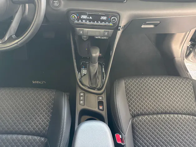 Toyota Yaris 1.5 VVT-i HSD Premium