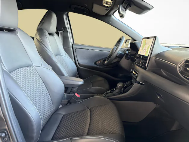 Toyota Yaris 1.5 VVT-i HSD Premium