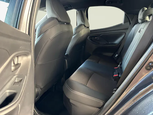 Toyota Yaris 1.5 VVT-i HSD Premium