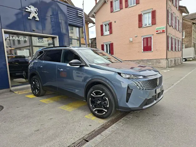 Peugeot 5008 1.6 PHEV Allure