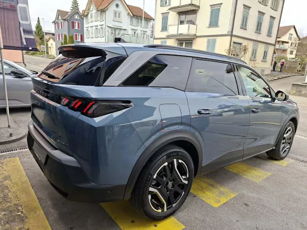 Peugeot 5008 1.6 PHEV Allure