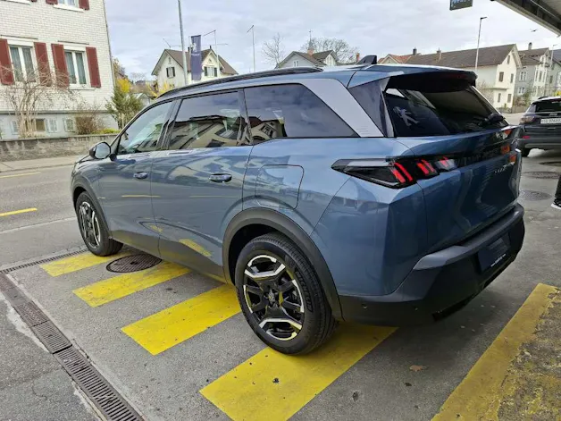 Peugeot 5008 1.6 PHEV Allure