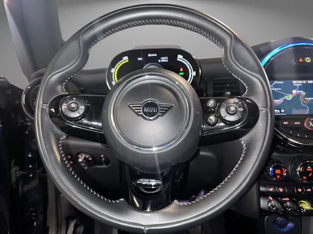 Mini F56 Cooper SE