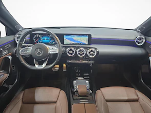 Fahrzeugbild MERCEDES-BENZ A 250 e AMG Line