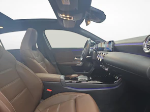 Fahrzeugbild MERCEDES-BENZ A 250 e AMG Line