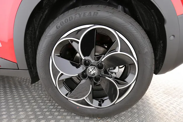 Alfa Romeo Junior 1.2 Ibrida Speciale