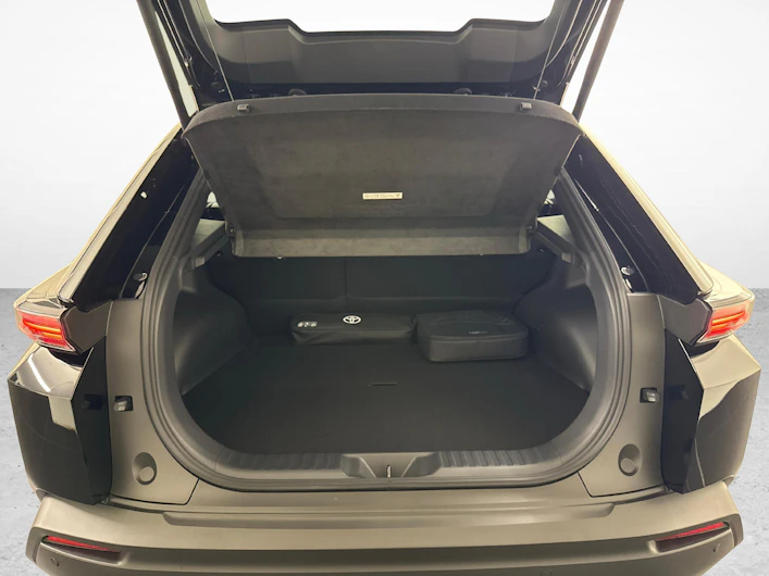 Fahrzeugbild TOYOTA C-HR+