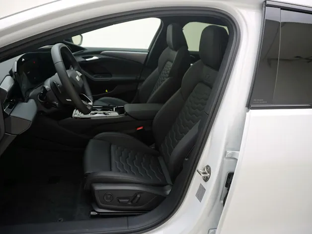 AUDI A6 e-tron Avant quattro S line