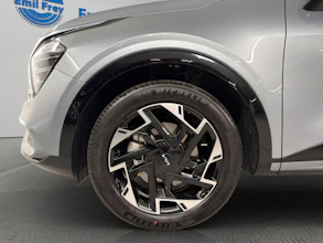 https://vehicle.imgix.net/4236404/e0955ecd-af4b-42ab-9c00-f50805fef47b.jpg