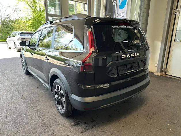 Dacia Jogger 1.8 Hybrid Journey 7P