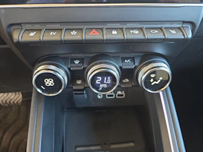 Fahrzeugbild MITSUBISHI Colt 1.6 HEV Instyle / Jetzt mit attraktivem 1.9% Leasing