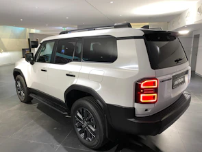 image du véhicule TOYOTA Land Cruiser 2.8 D 48V Invincible