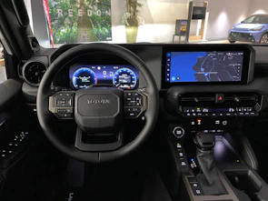 image du véhicule TOYOTA Land Cruiser 2.8 D 48V Invincible