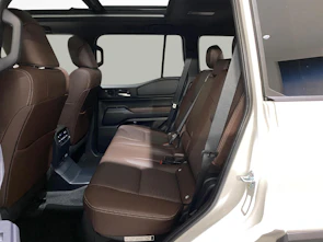 Fahrzeugbild TOYOTA Land Cruiser 2.8 D 48V Invincible