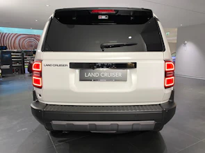 image du véhicule TOYOTA Land Cruiser 2.8 D 48V Invincible