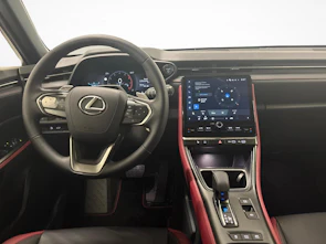 Fahrzeugbild LEXUS LBX 1.5 Hybrid Vibrant Edition AWD